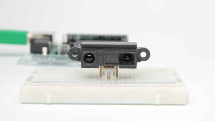 How to use a SHARP GP2Y0A21YK0F IR Distance Sensor with Arduino