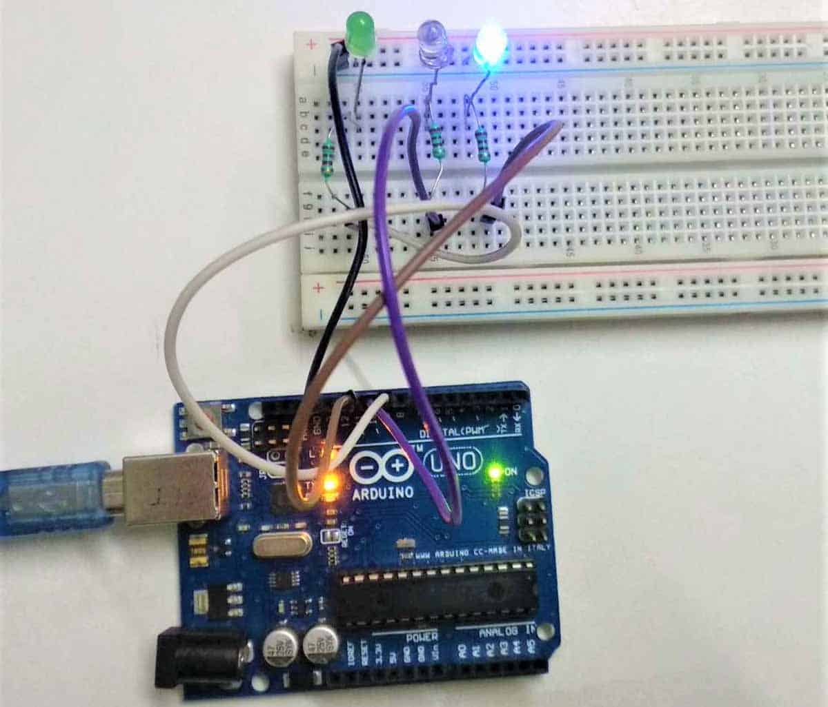 raket fordel billet Arduino Multiple LEDs With Different Delays - Makerguides.com